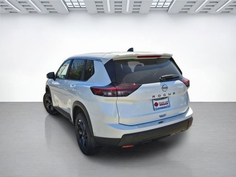New 2026 Nissan Rogue SV FWD image 6