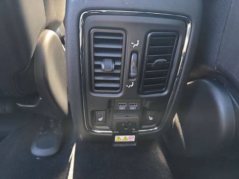 Used 2020 Jeep Grand Cherokee Limited w/ Luxury Group II AWD/4WD image 14