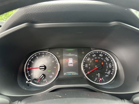 Certified 2022 Toyota RAV4 XLE w/ Convenience Package FWD image 21