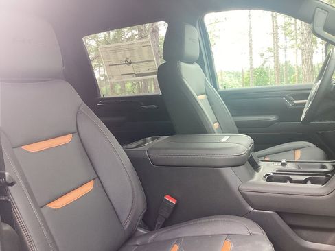 New 2026 GMC Sierra 2500 AT4 w/ AT4 Premium Plus Package AWD/4WD image 29