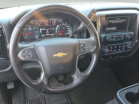 Used 2018 Chevrolet Silverado 1500 LT AWD/4WD image 11