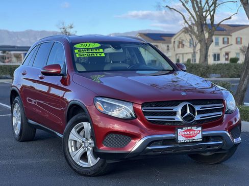 Used 2017 Mercedes-Benz GLC 300 w/ Premium 2 Package image 34