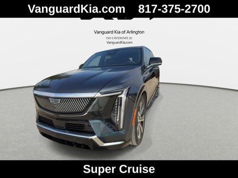 Used 2025 Cadillac Escalade IQ Luxury 2 w/ LPO, Premium Carpet Package AWD/4WD image 3