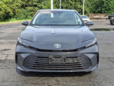 Used 2025 Toyota Camry LE AWD/4WD image 29