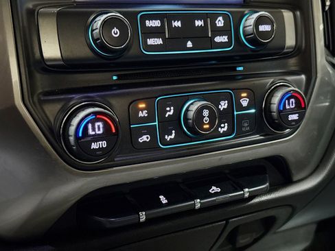 Used 2018 Chevrolet Silverado 1500 LT w/ All Star Edition RWD image 19