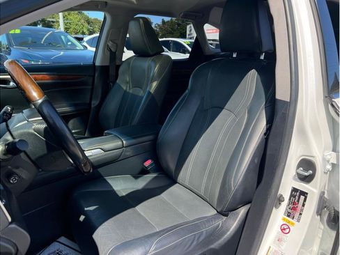 Used 2019 Lexus RX 350L FWD image 8