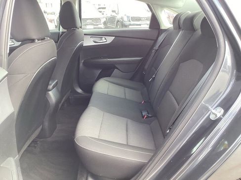 Used 2022 Kia Forte LXS FWD image 14