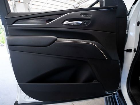 Used 2023 Cadillac Escalade V AWD/4WD image 27