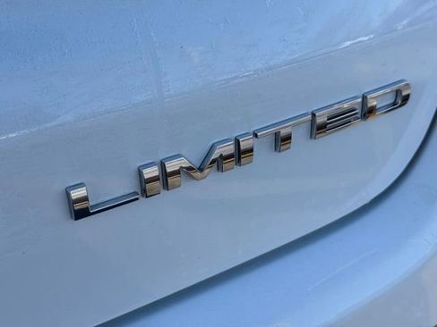 Certified 2022 Jeep Compass Limited image 7