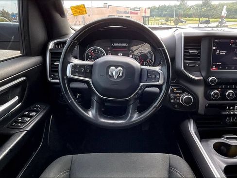Used 2022 RAM 1500 Big Horn AWD/4WD image 6
