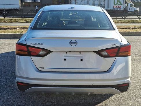 Used 2023 Nissan Altima 2.5 SV image 5