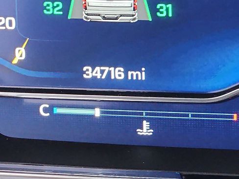 Used 2025 Chevrolet Silverado 1500 LT image 19