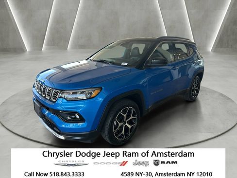 Used 2025 Jeep Compass Limited AWD/4WD image 1