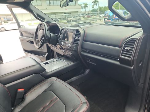 Used 2019 Ford Expedition Limited w/ Equipment Group 303A RWD image 26