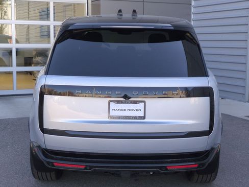 New 2025 Land Rover Range Rover SE image 6