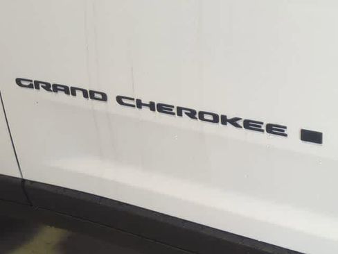 New 2025 Jeep Grand Cherokee L Altitude image 13