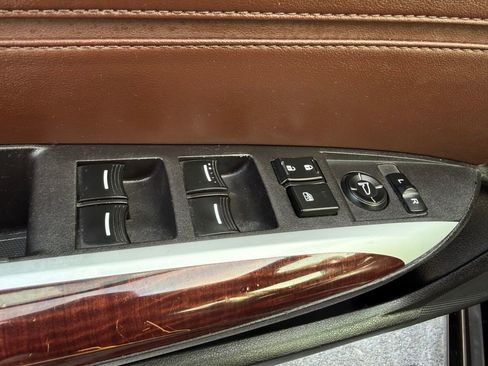 Used 2017 Acura TLX 2.4L image 9