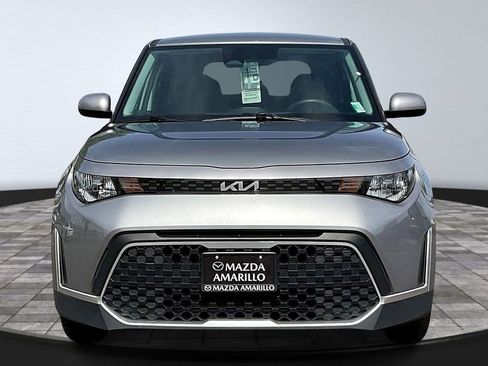 Used 2025 Kia Soul LX w/ LX Technology Package FWD image 3