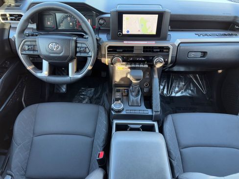 Certified 2025 Toyota Tacoma SR5 image 15