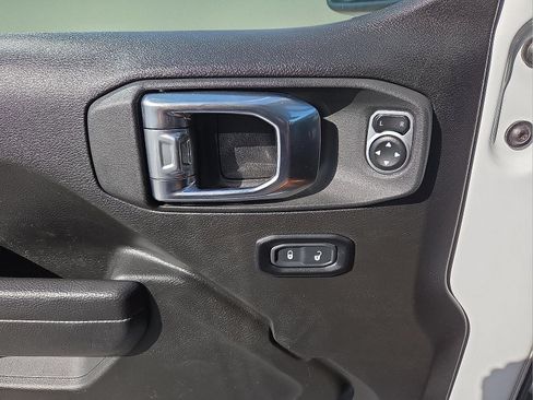 Used 2025 Jeep Wrangler Unlimited Sport AWD/4WD image 25