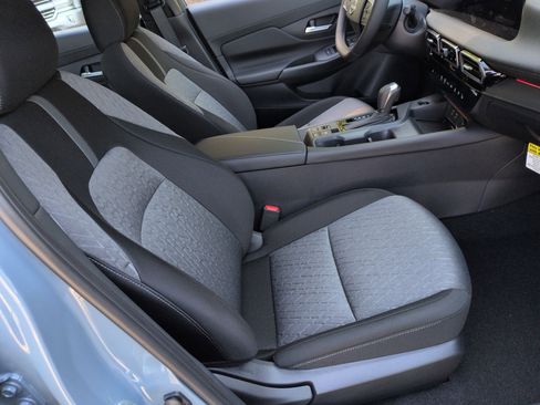 New 2026 Nissan Sentra SV w/ SV Convenience Package FWD image 33