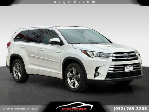 Used 2019 Toyota Highlander Limited Platinum AWD/4WD image 1