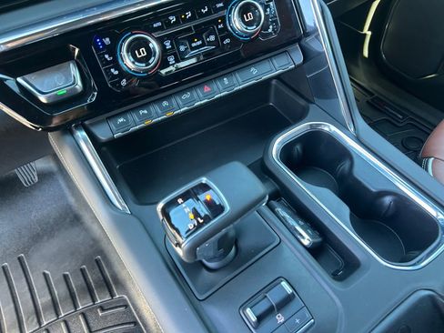 Used 2025 GMC Sierra 1500 Denali Ultimate AWD/4WD image 21