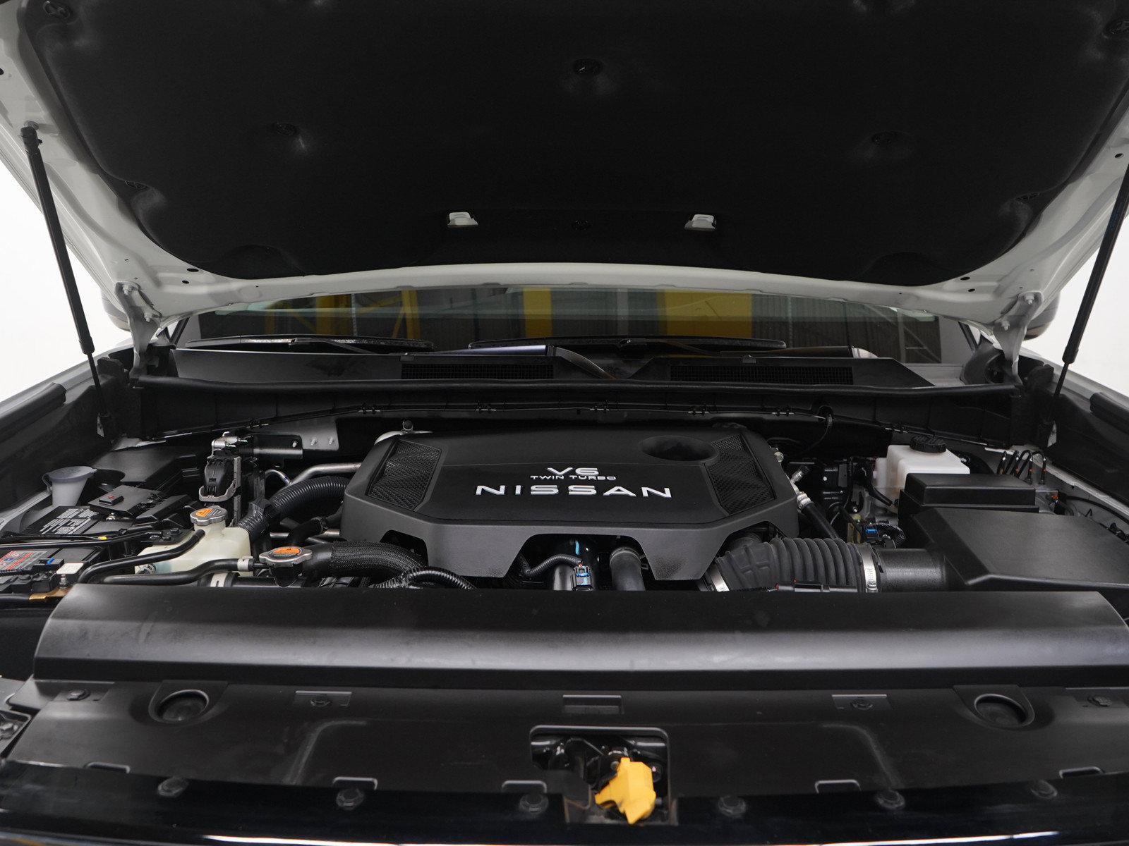 Used 2025 Nissan Armada SV AWD/4WD image 55