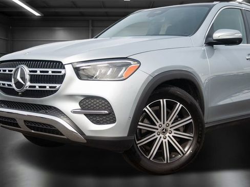 Used 2025 Mercedes-Benz GLE 350 4MATIC image 16