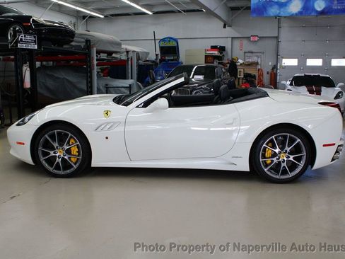 Used 2013 Ferrari California image 4