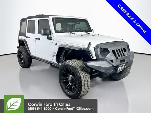 Used 2016 Jeep Wrangler Unlimited Sport w/ Max Tow Package AWD/4WD image 1