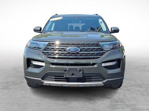 Certified 2022 Ford Explorer XLT w/ Equipment Group 202A AWD/4WD image 2
