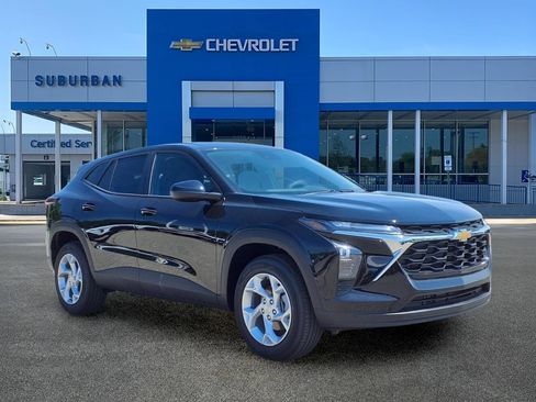 New 2026 Chevrolet Trax LS w/ LS Convenience Package FWD image 3