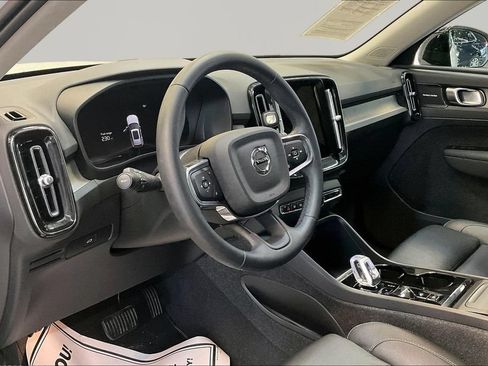 Used 2024 Volvo XC40 B5 Ultimate w/ Protection Package Premier AWD/4WD image 16