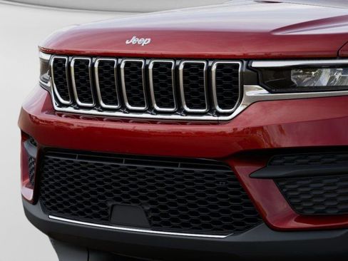 New 2025 Jeep Grand Cherokee Laredo X w/ Luxury Tech Group I AWD/4WD image 11