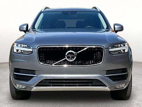 Used 2018 Volvo XC90 T6 Momentum w/ Convenience Package AWD/4WD image 3