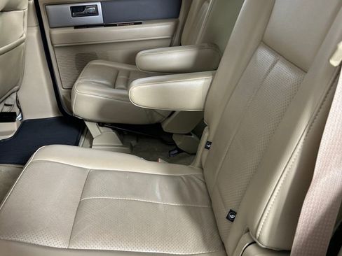 Used 2014 Ford Expedition XLT w/ Equipment Group 202A image 17