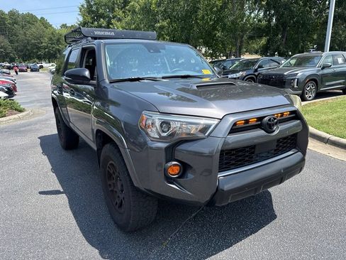 Used 2021 Toyota 4Runner Venture AWD/4WD image 7
