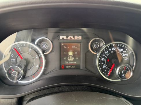 Used 2023 RAM 2500 Big Horn w/ Level 1 Equipment Group AWD/4WD image 13