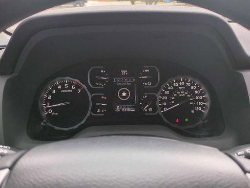 Used 2018 Toyota Tundra SR5 w/ SR5 Upgrade Package AWD/4WD image 11