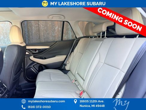 Used 2025 Subaru Outback Limited image 12