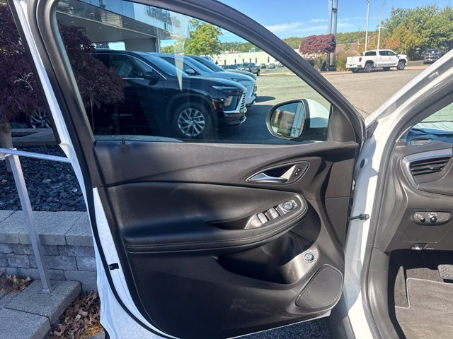 Used 2024 Buick Encore GX Sport Touring w/ Experience Buick Package AWD/4WD image 8