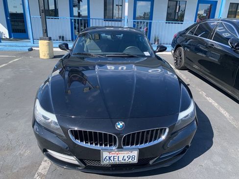 Used 2009 BMW Z4 sDrive30i image 3