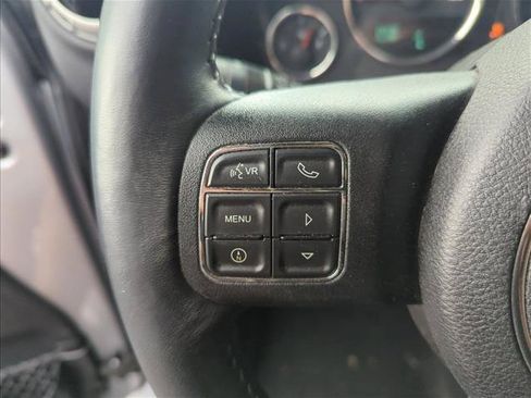 Used 2015 Jeep Wrangler Unlimited Sahara w/ Connectivity Group AWD/4WD image 11