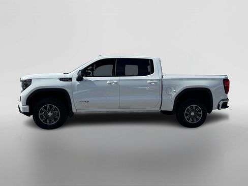 Used 2025 GMC Sierra 1500 AT4 image 2