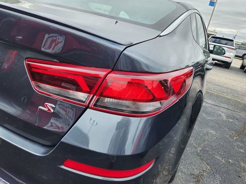 Used 2020 Kia Optima S FWD image 5