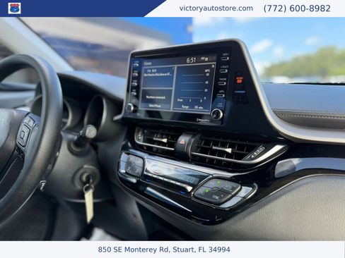 Used 2020 Toyota C-HR LE FWD image 3