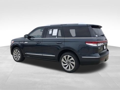 Used 2024 Lincoln Navigator Reserve AWD/4WD image 6