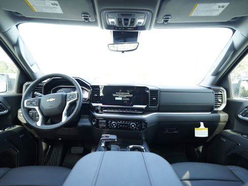 New 2026 Chevrolet Silverado 1500 LTZ w/ LTZ Premium Package AWD/4WD image 15