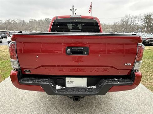 Used 2022 Toyota Tacoma TRD Sport image 21